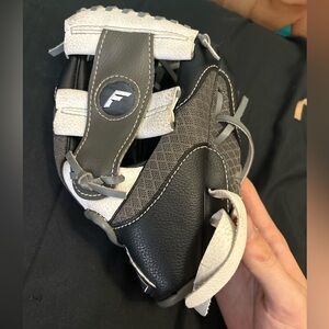 Franklin Sports 9.5'' Kids Baseball Meshtek Teeball Glove/Ball- Right Hand Throw